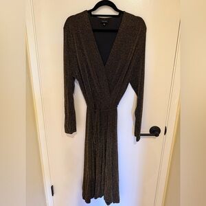 NWOT WHO WHAT WEAR Gold Metallic Dress- Size XXL